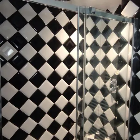 Апартаменты Charmant T2 Quartier Montmartre Metro Abbesses